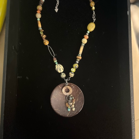 Silpada N1855 Reversible Kabkaban Howlite Coco Wood Bead Shell Necklace - Picture 2 of 10